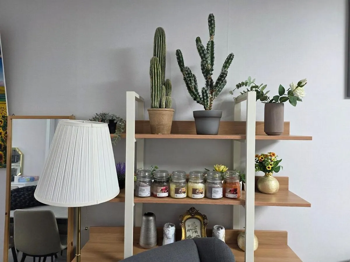 깔끔하고 이쁜 빌라, 공항 인근 Apartemen Incheon