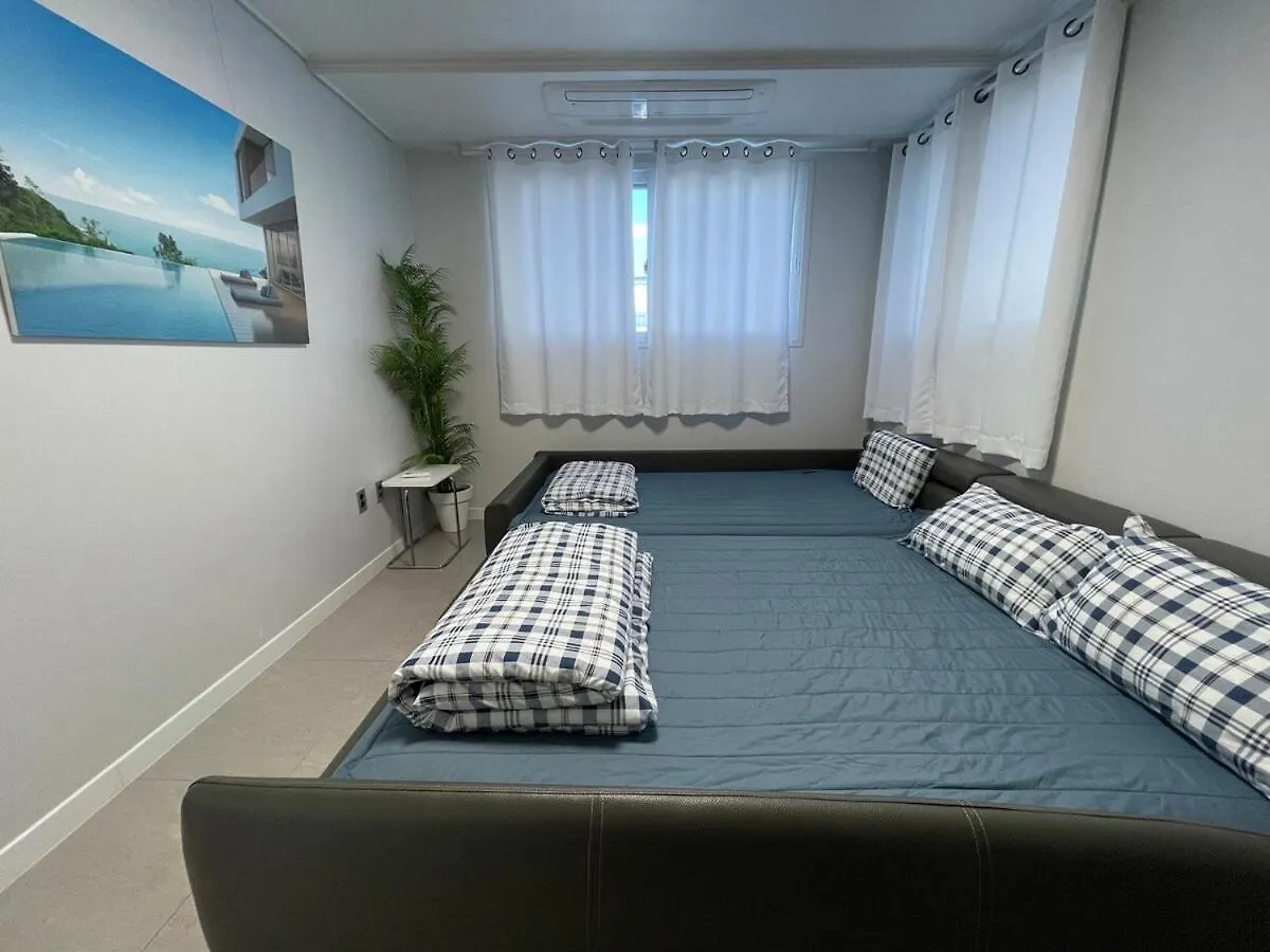 깔끔하고 이쁜 빌라, 공항 인근 Korsel