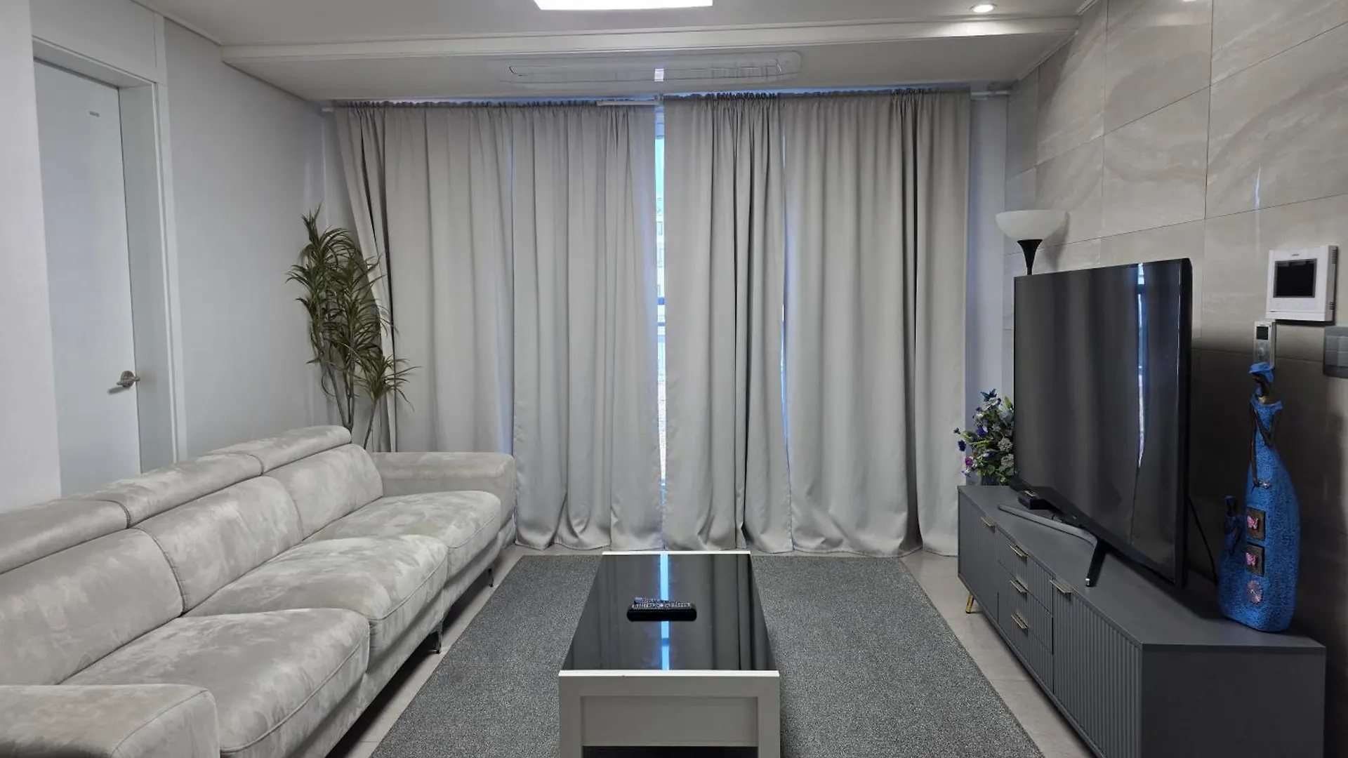 Apartemen 깔끔하고 이쁜 빌라, 공항 인근