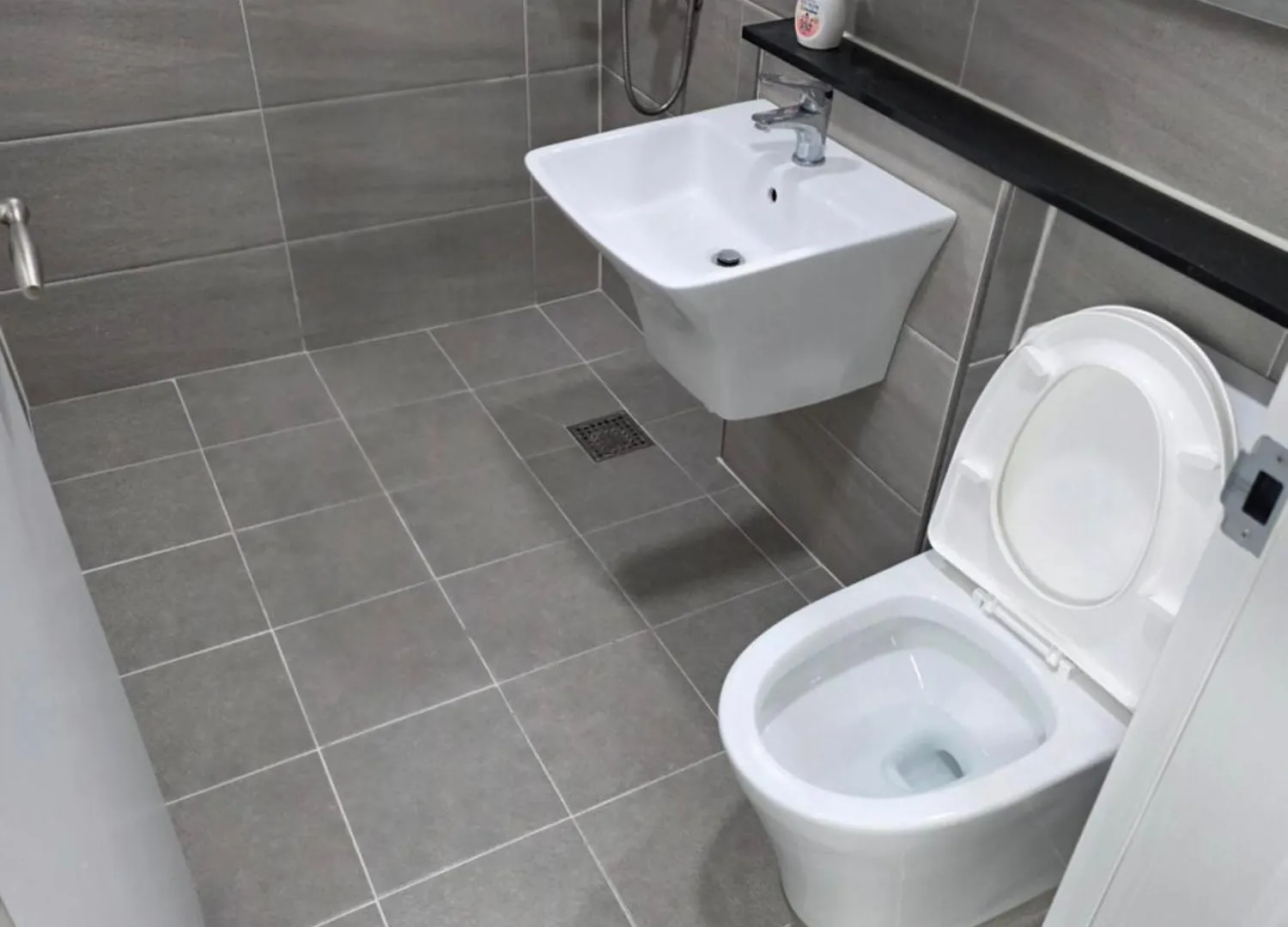 깔끔하고 이쁜 빌라, 공항 인근 Apartemen