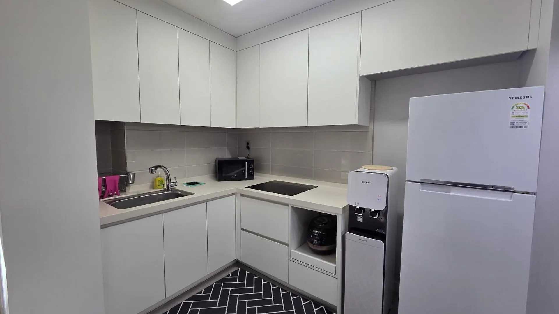 Apartment 깔끔하고 이쁜 빌라, 공항 인근